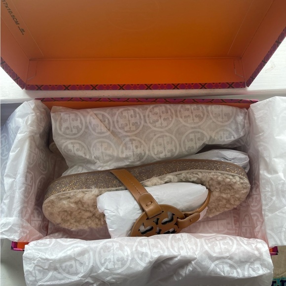 Tory Burch Shoes - Tory Burch Miller Cloud Shearling Leather Sandal Caramel Corn,size7 ,BNIB, $268